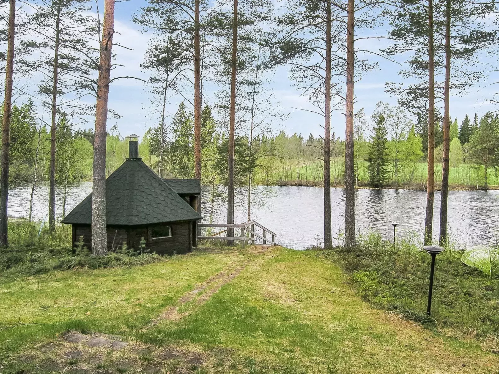Yläneuvola silta-Outside