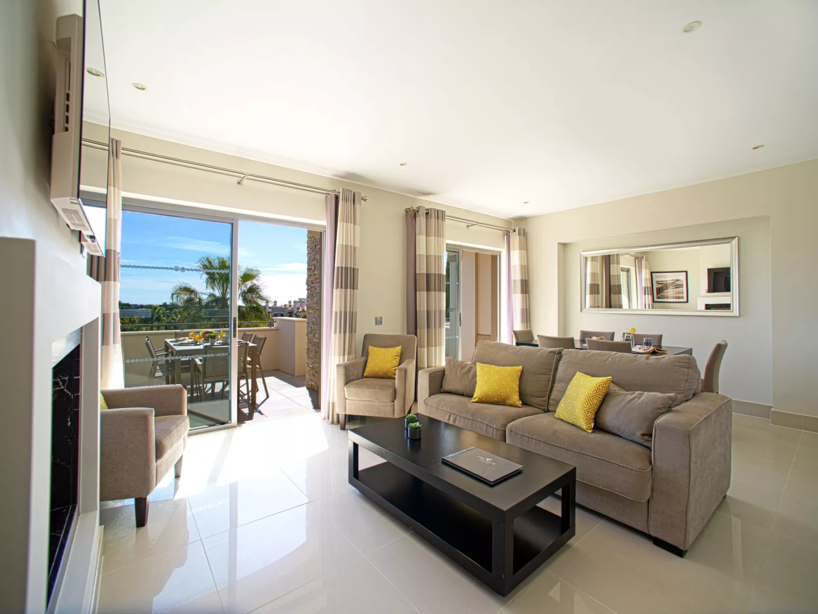 Pine Hills Cristal-Inside