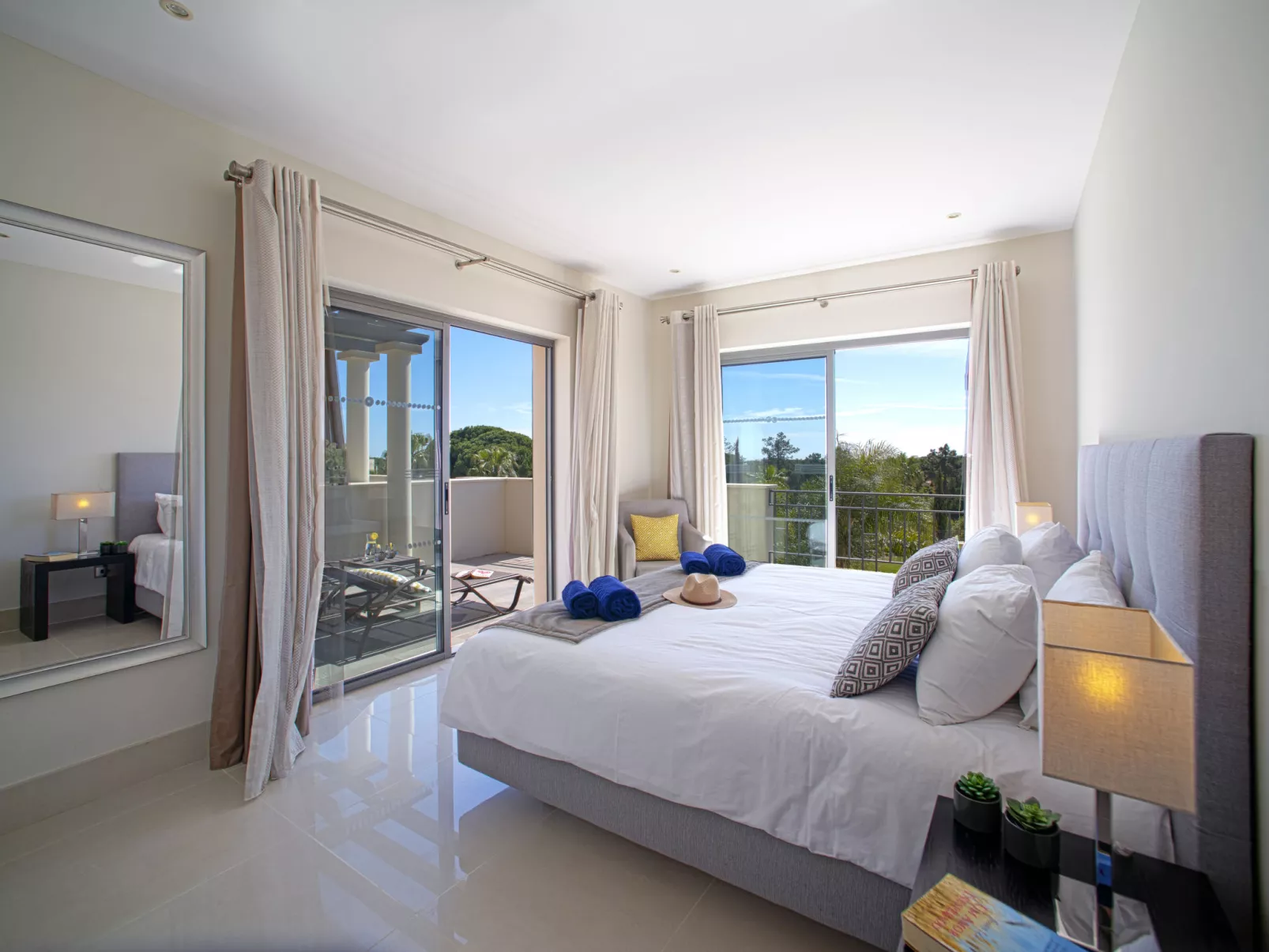Pine Hills Cristal-Inside