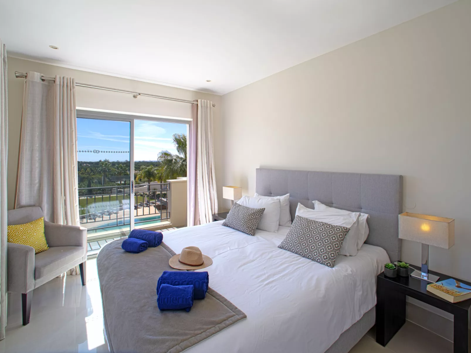 Pine Hills Cristal-Inside