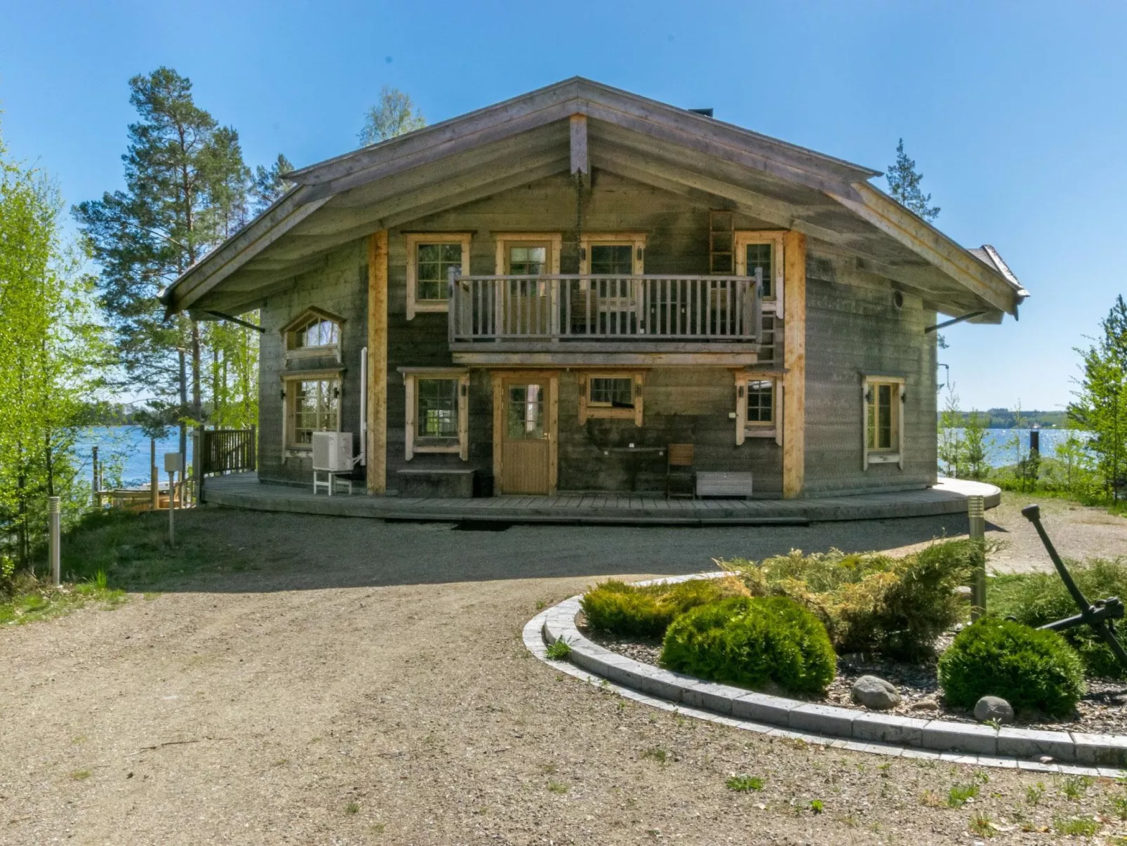 Villa pyöriäinen-Draußen