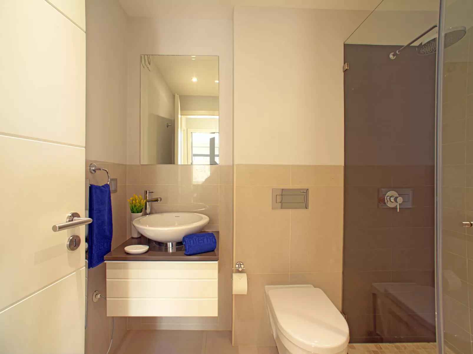 Pine Hills Ambar-Inside
