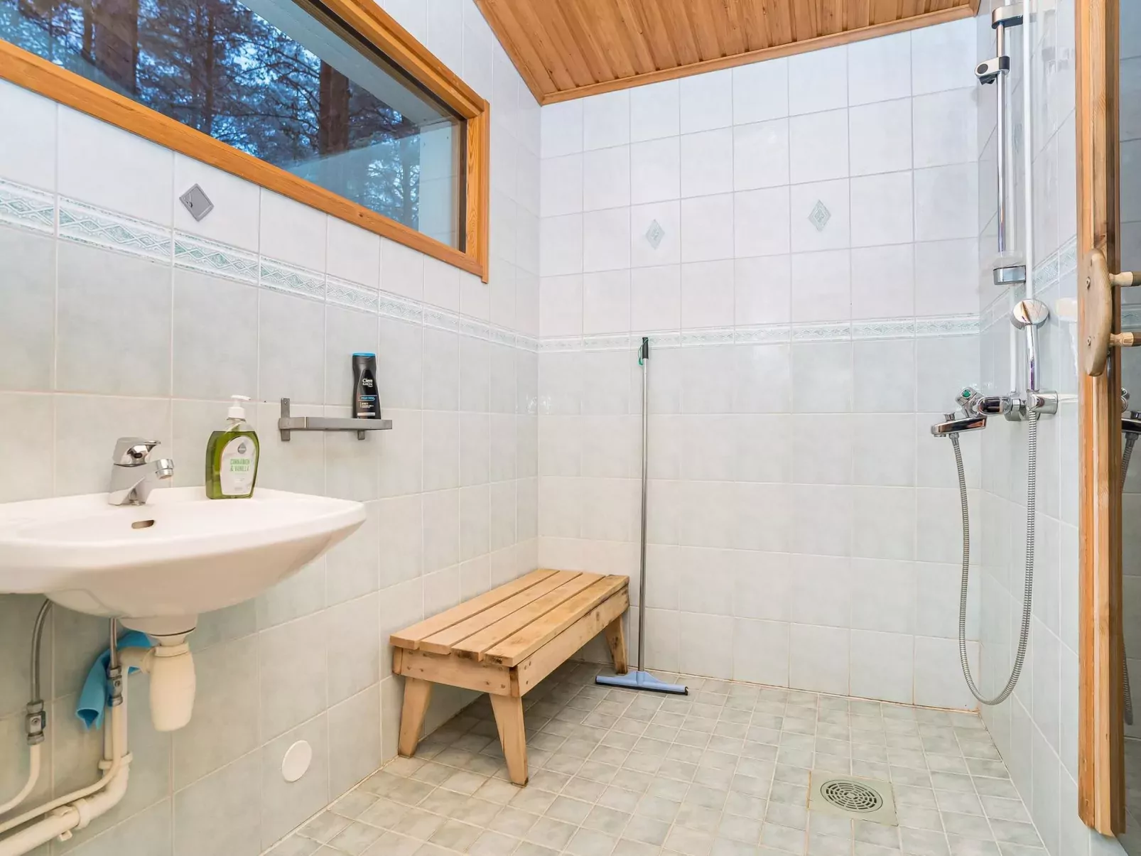 Villa lakka-Inside