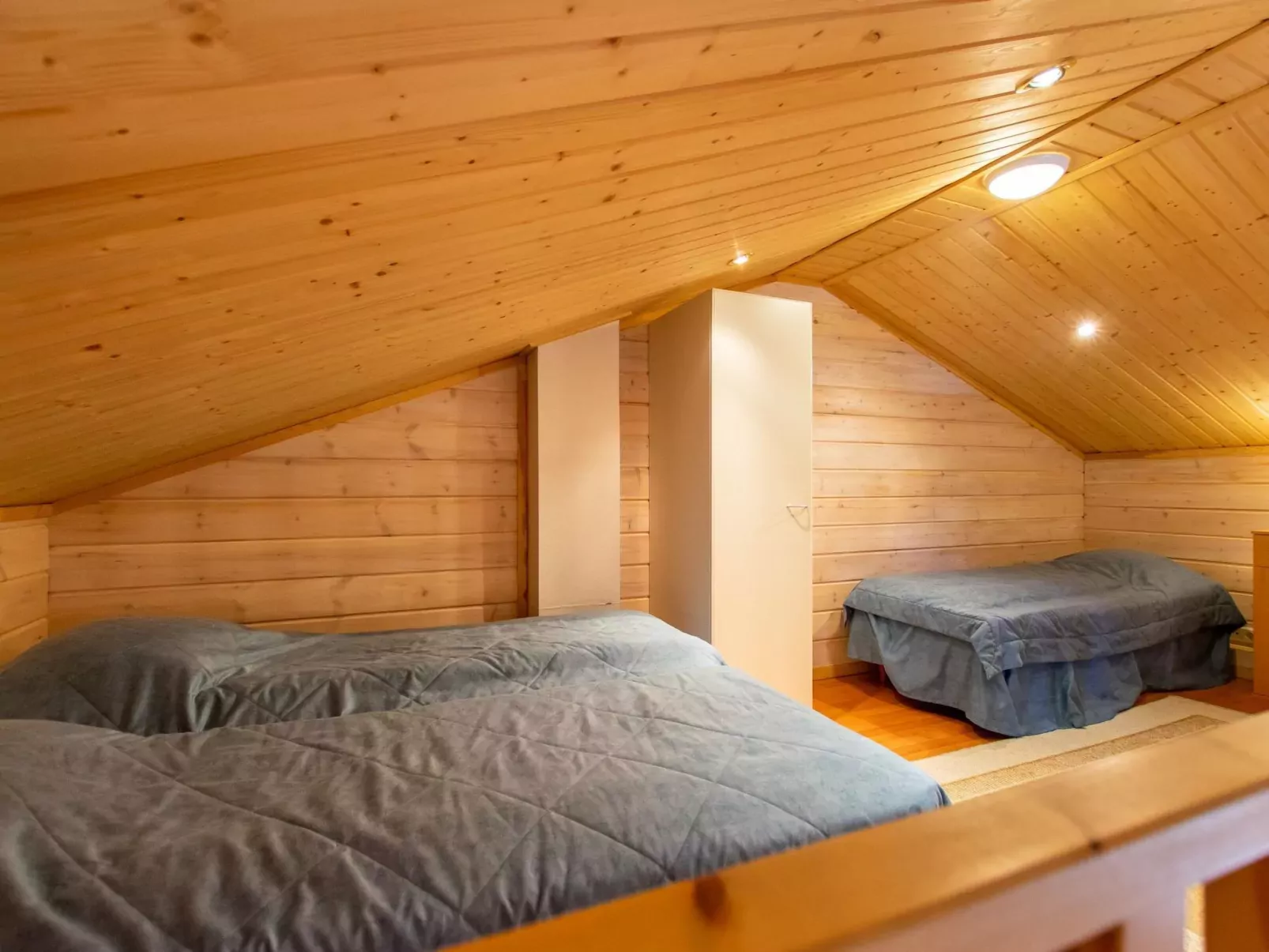 Ruka snow & sun 1-Inside