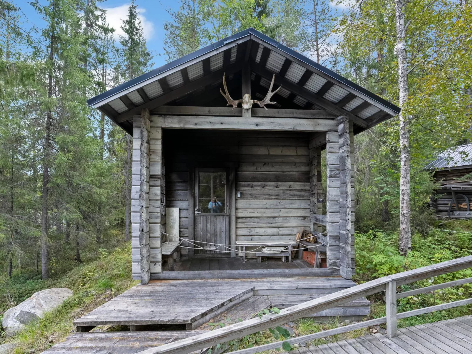 Kivelä-Outside