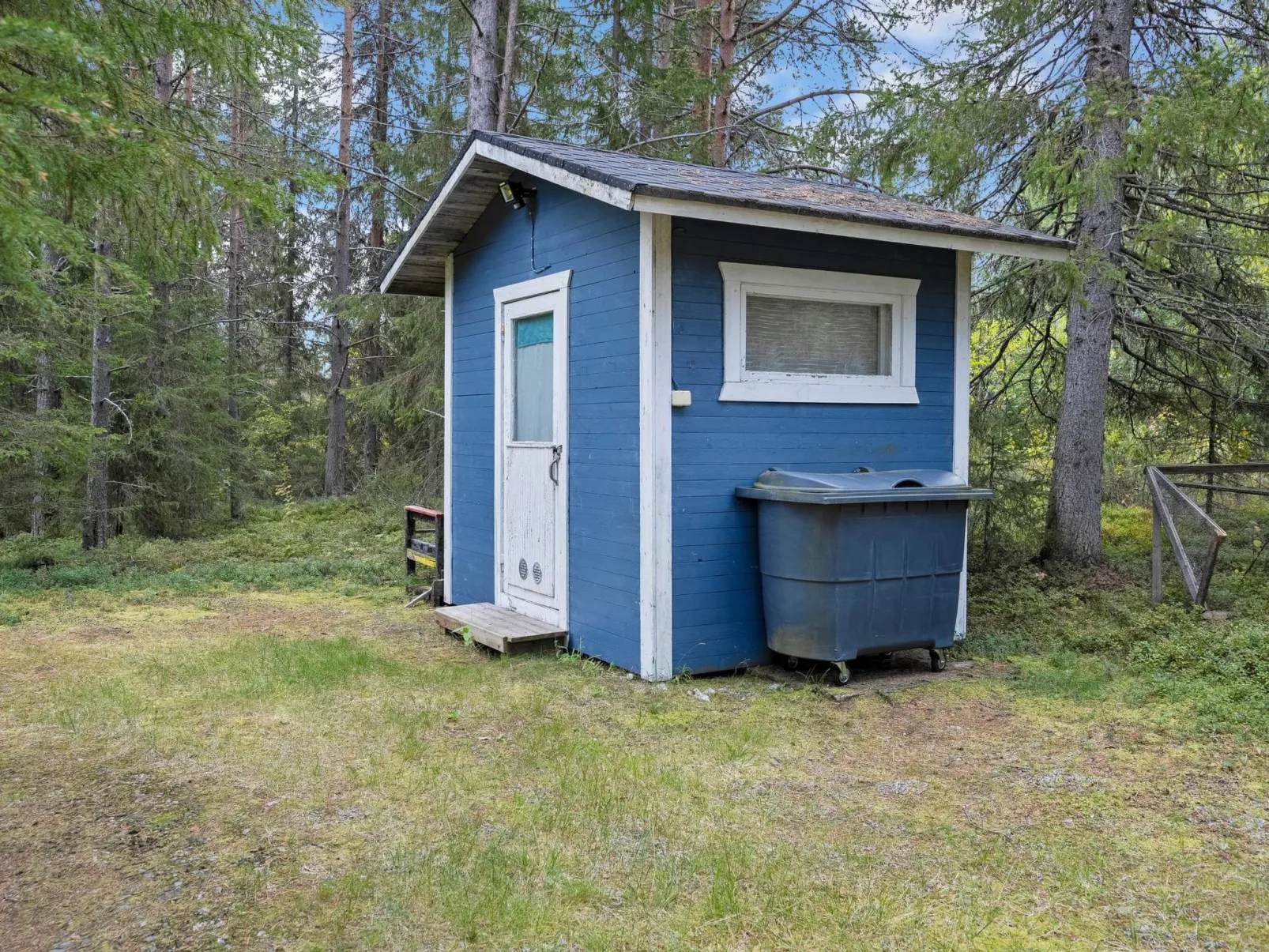 Kivelä-Outside