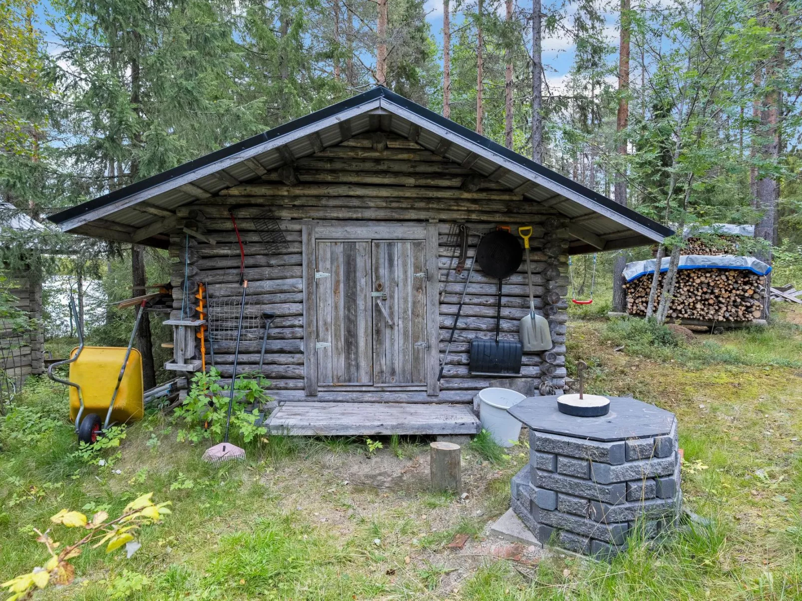 Kivelä-Outside