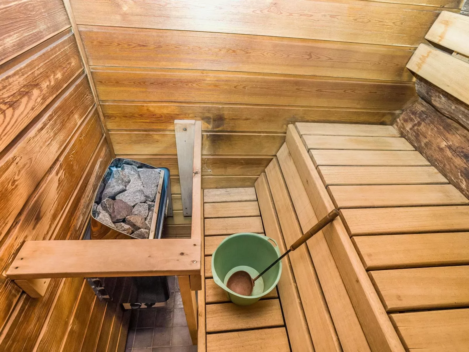 Kuontijärvi b-Drinnen
