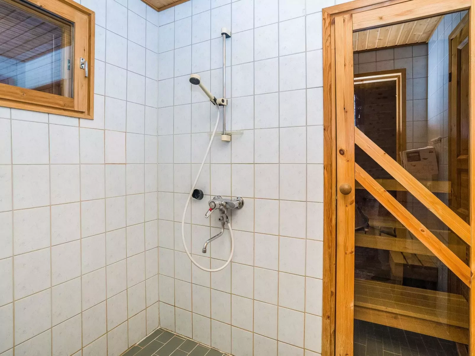 Pohjaskoti a-Drinnen