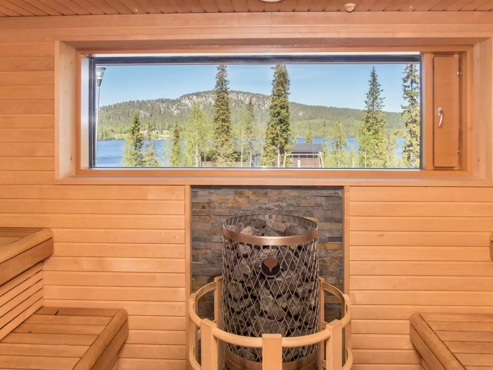 Holy lake chalet b-Outside