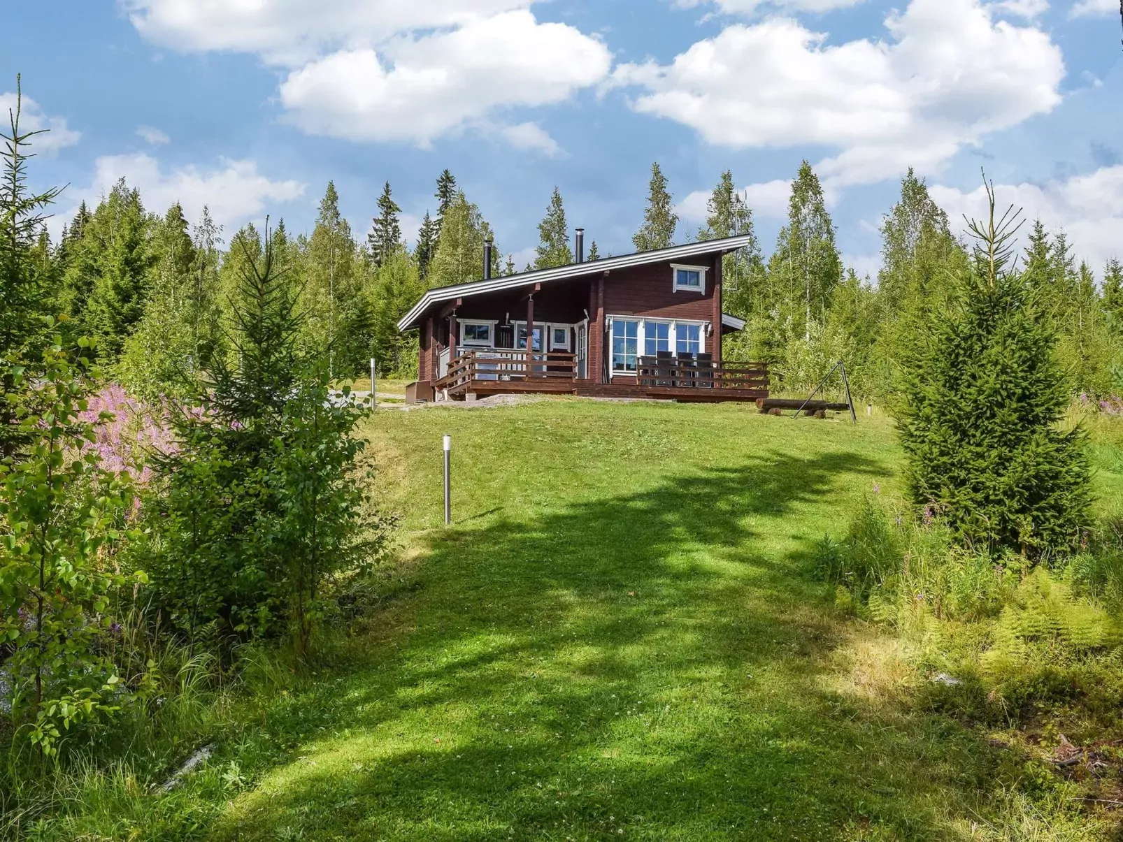 Lekojärven herra-Outside