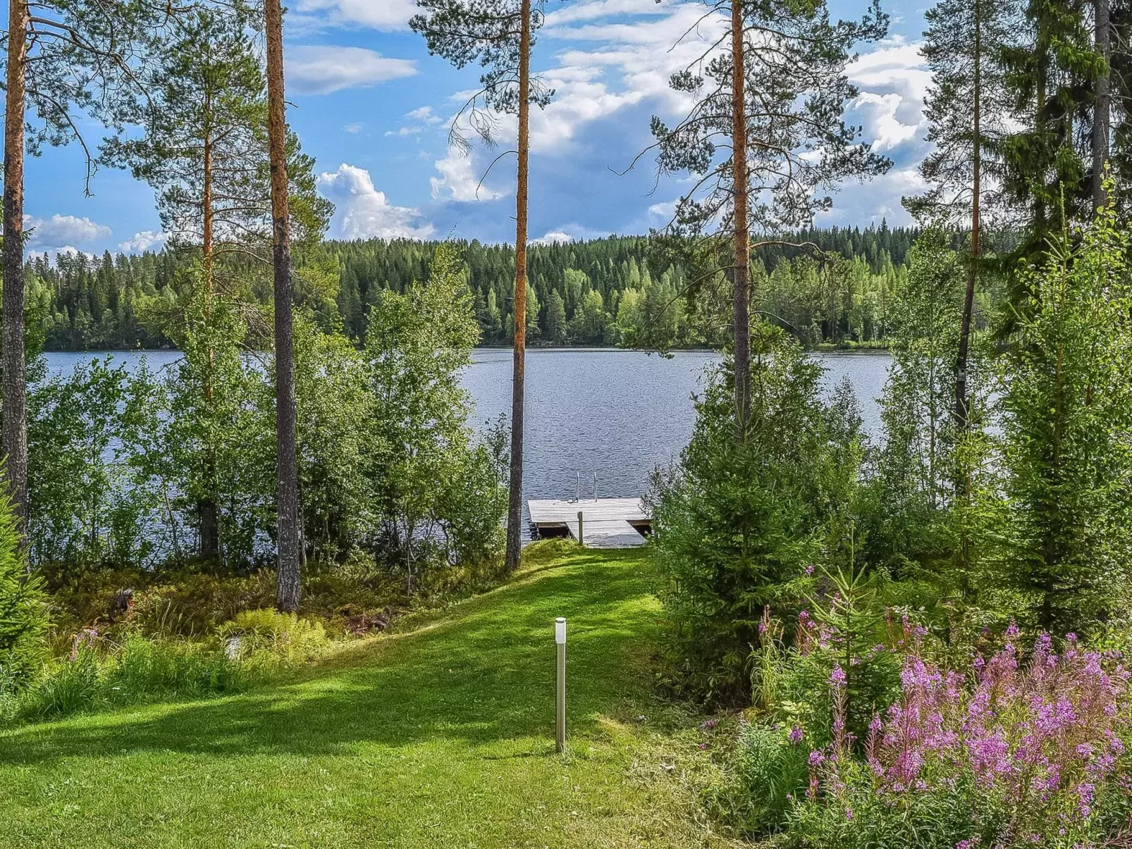 Lekojärven herra-Outside