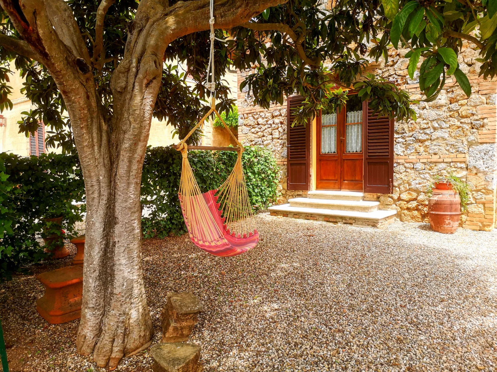 Il Nespolo-Outside