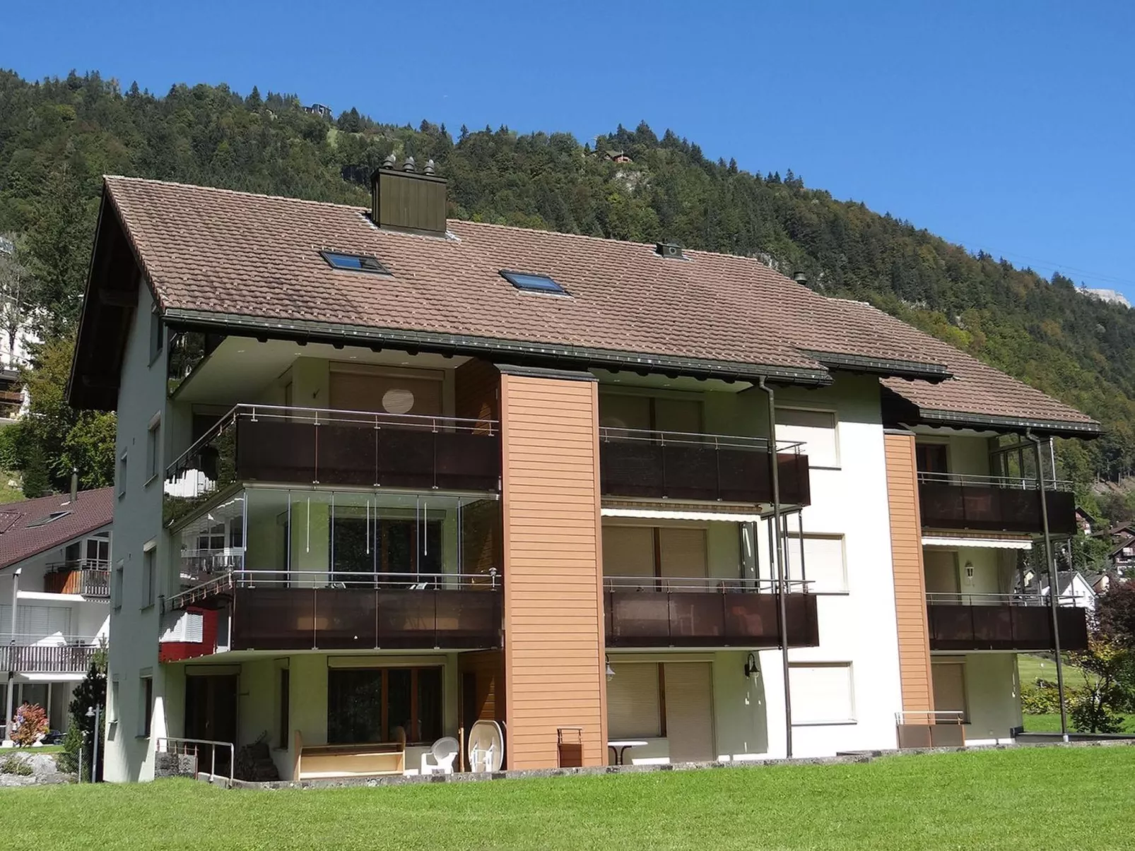 Blumenweg 8