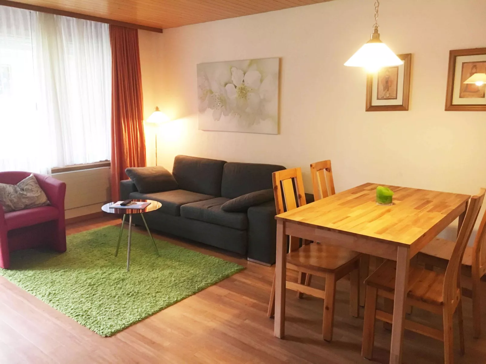 Blumenweg 8-Inside