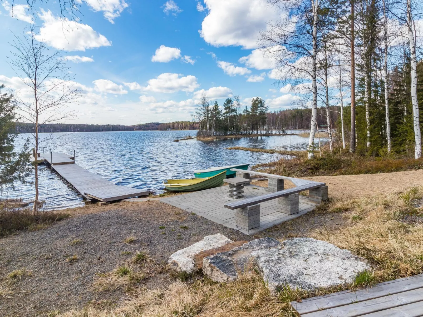 Hämyrinne-Outside
