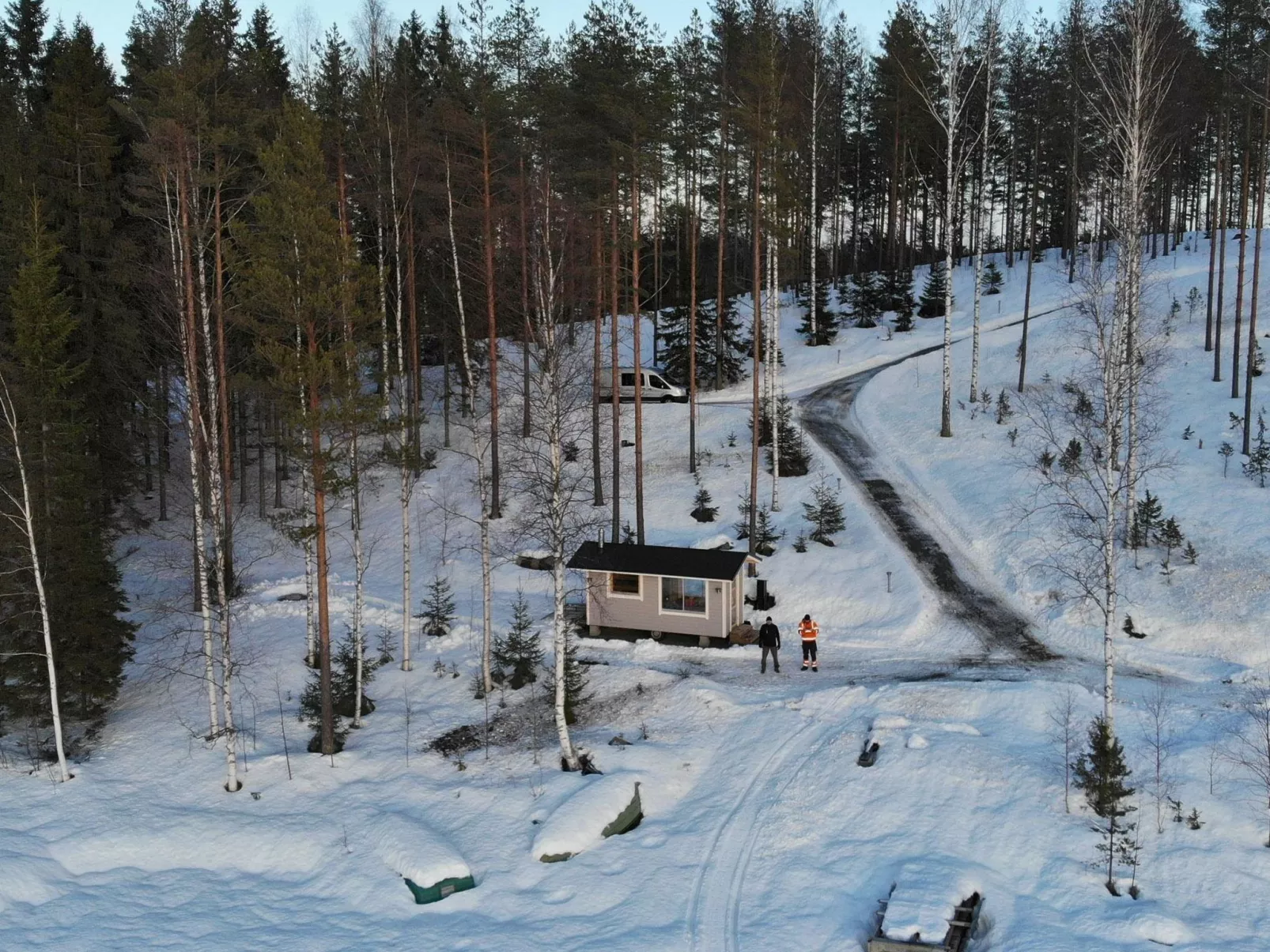 Hämyrinne-Outside