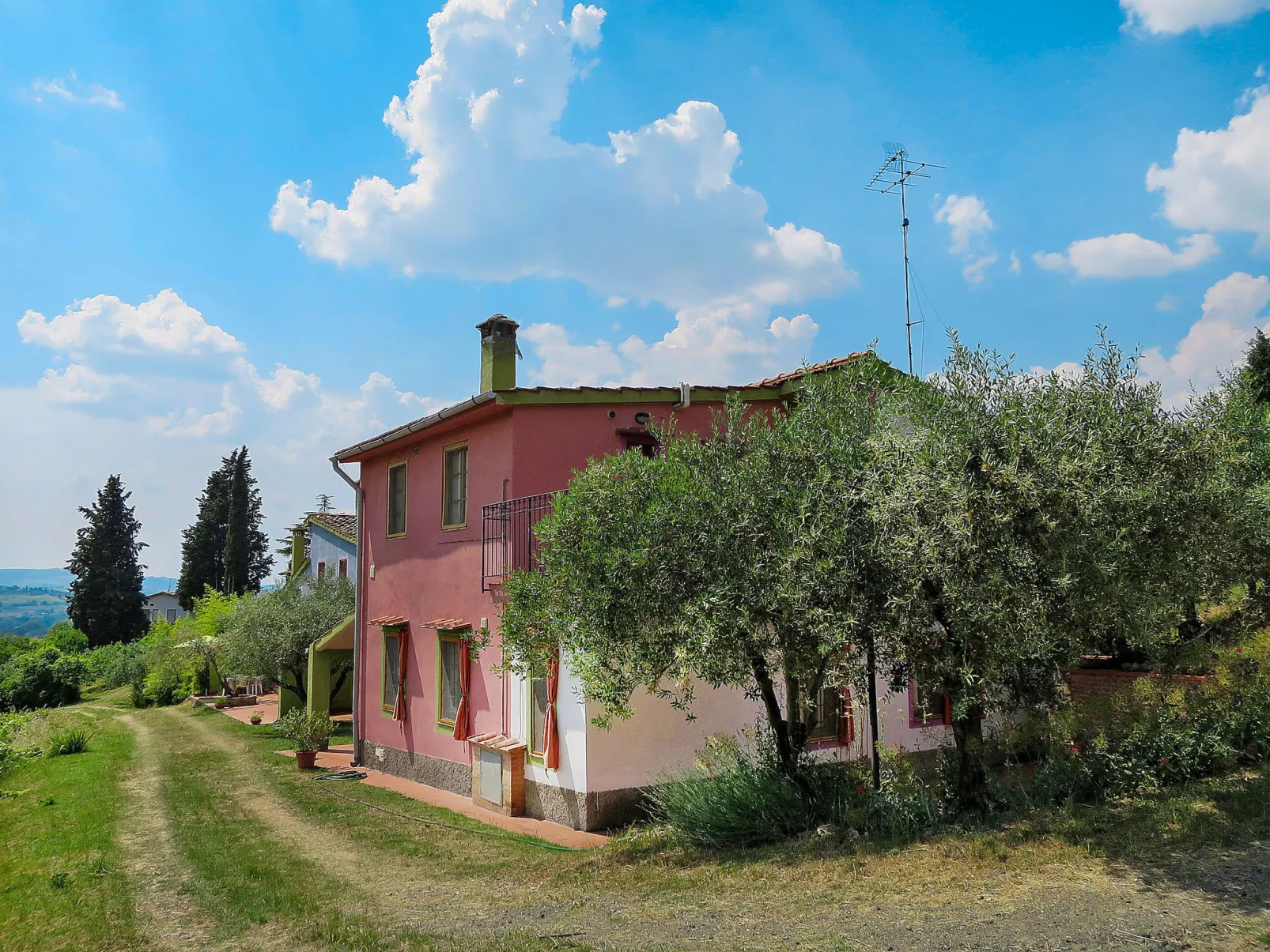 Conte Francesco I-Outside