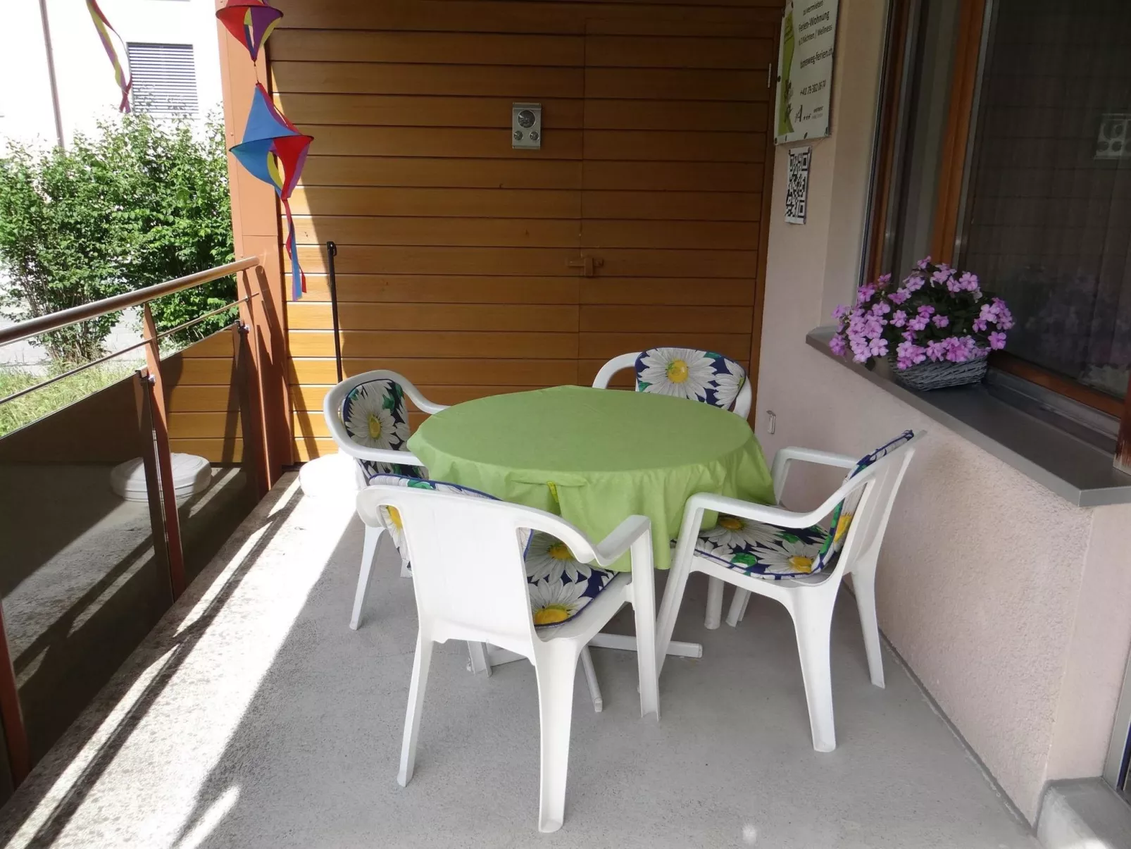 Blumenweg 2-Outside