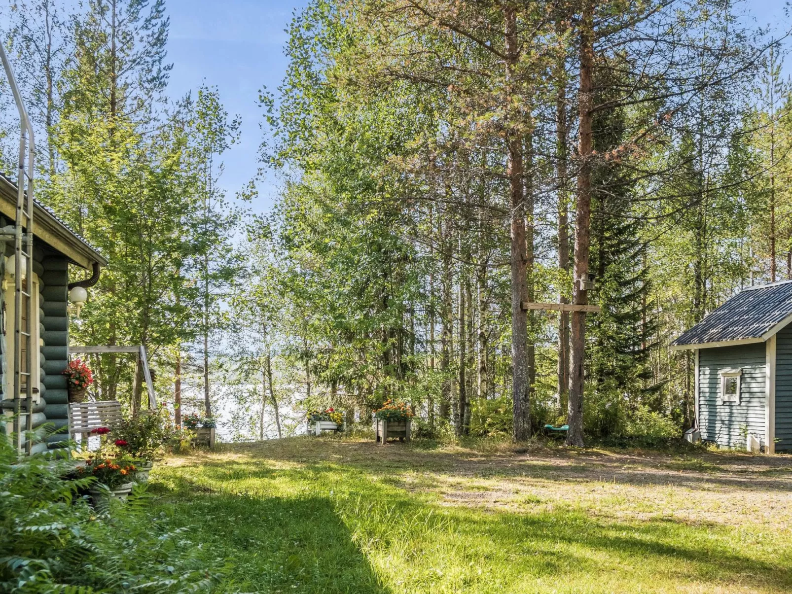 Huotarin mökki-Outside