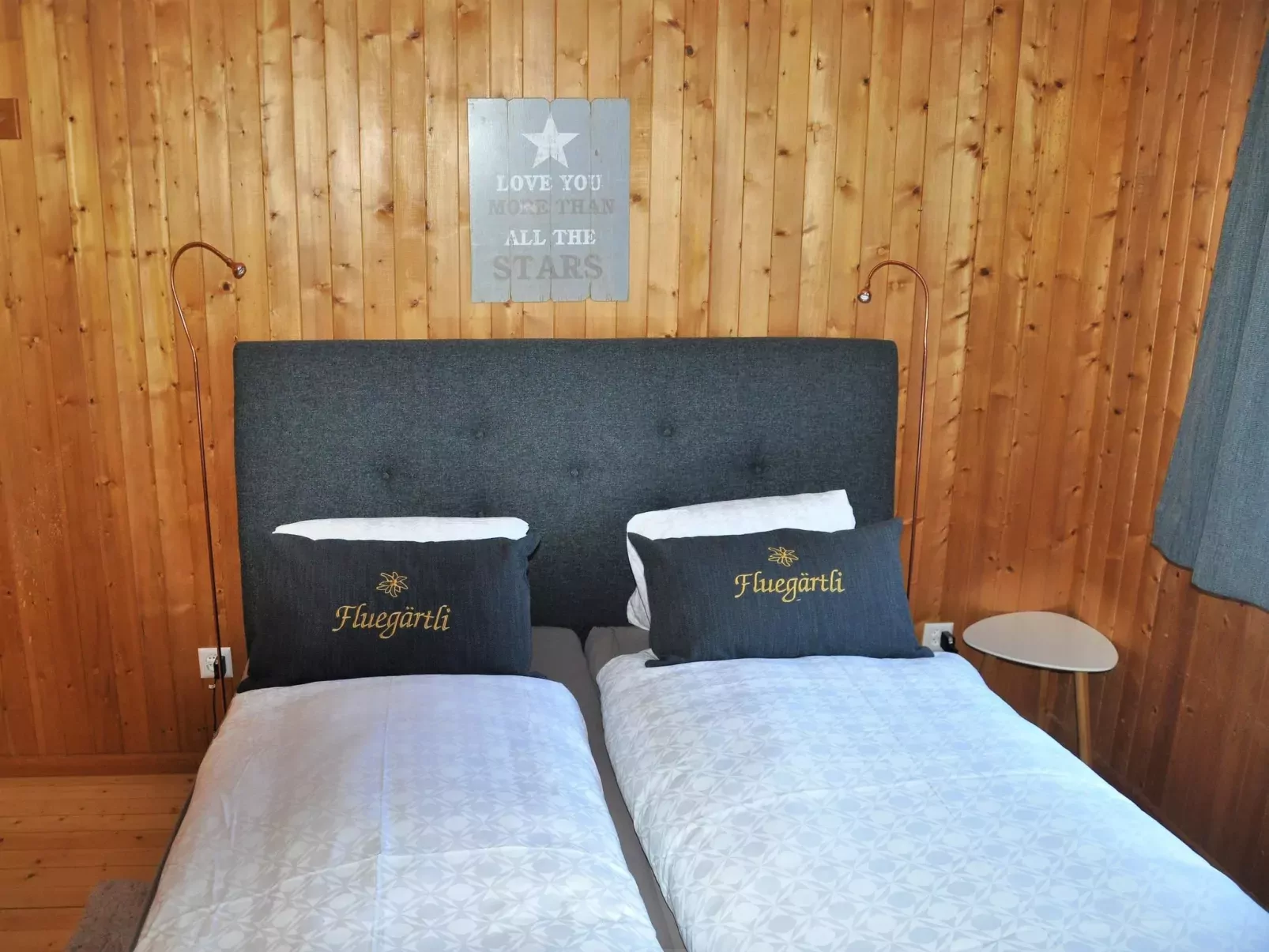 Chalet Fluegärtli-Drinnen