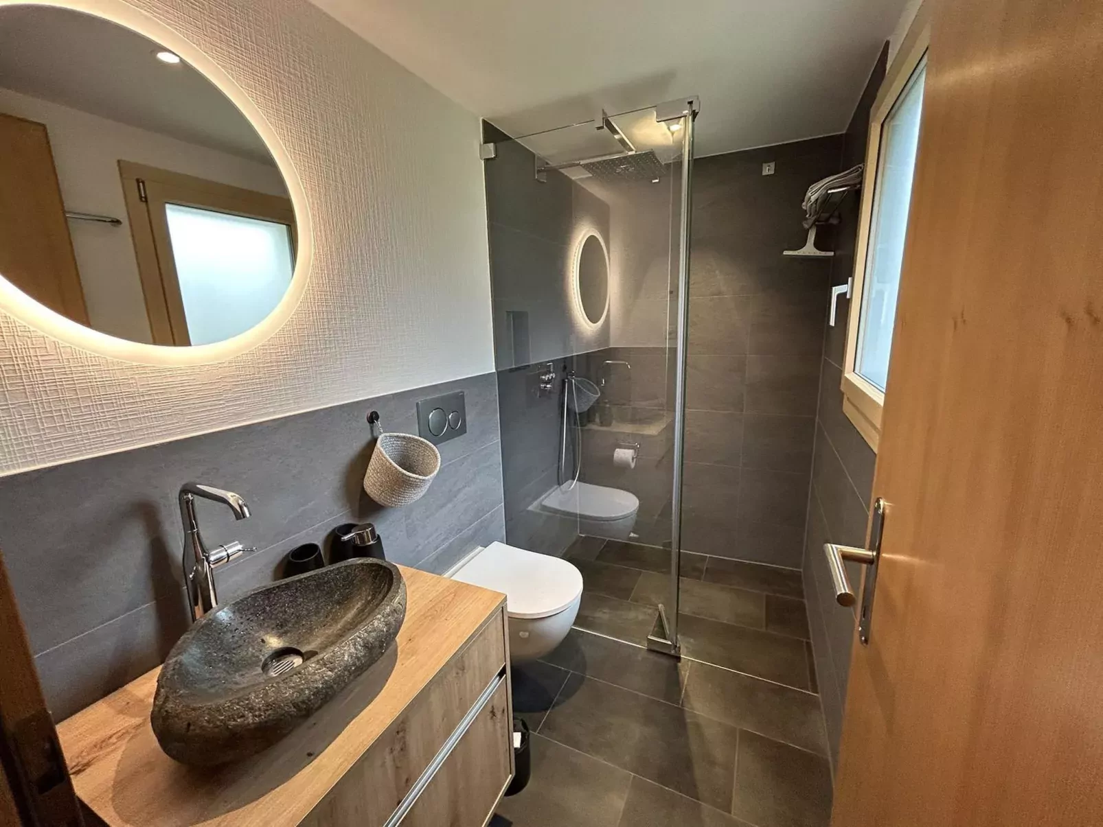Chalet Fluegärtli-Drinnen
