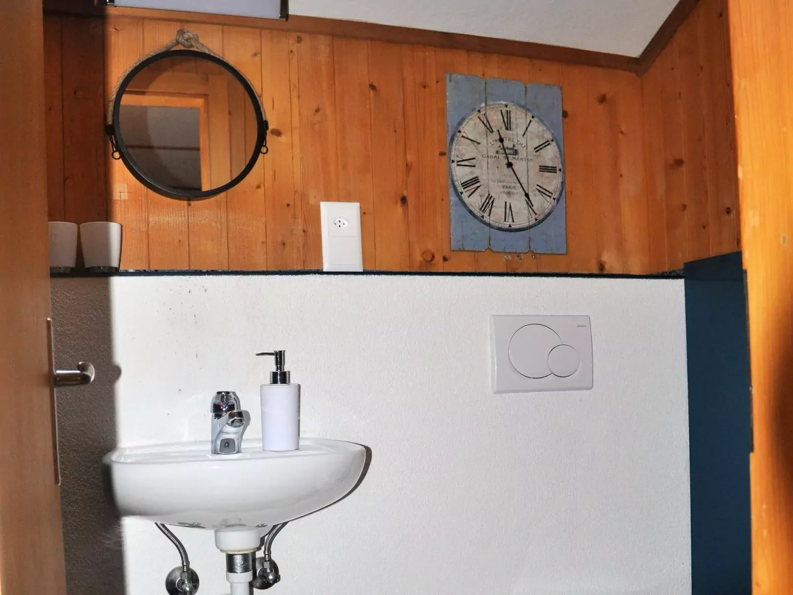 Chalet Fluegärtli-Drinnen