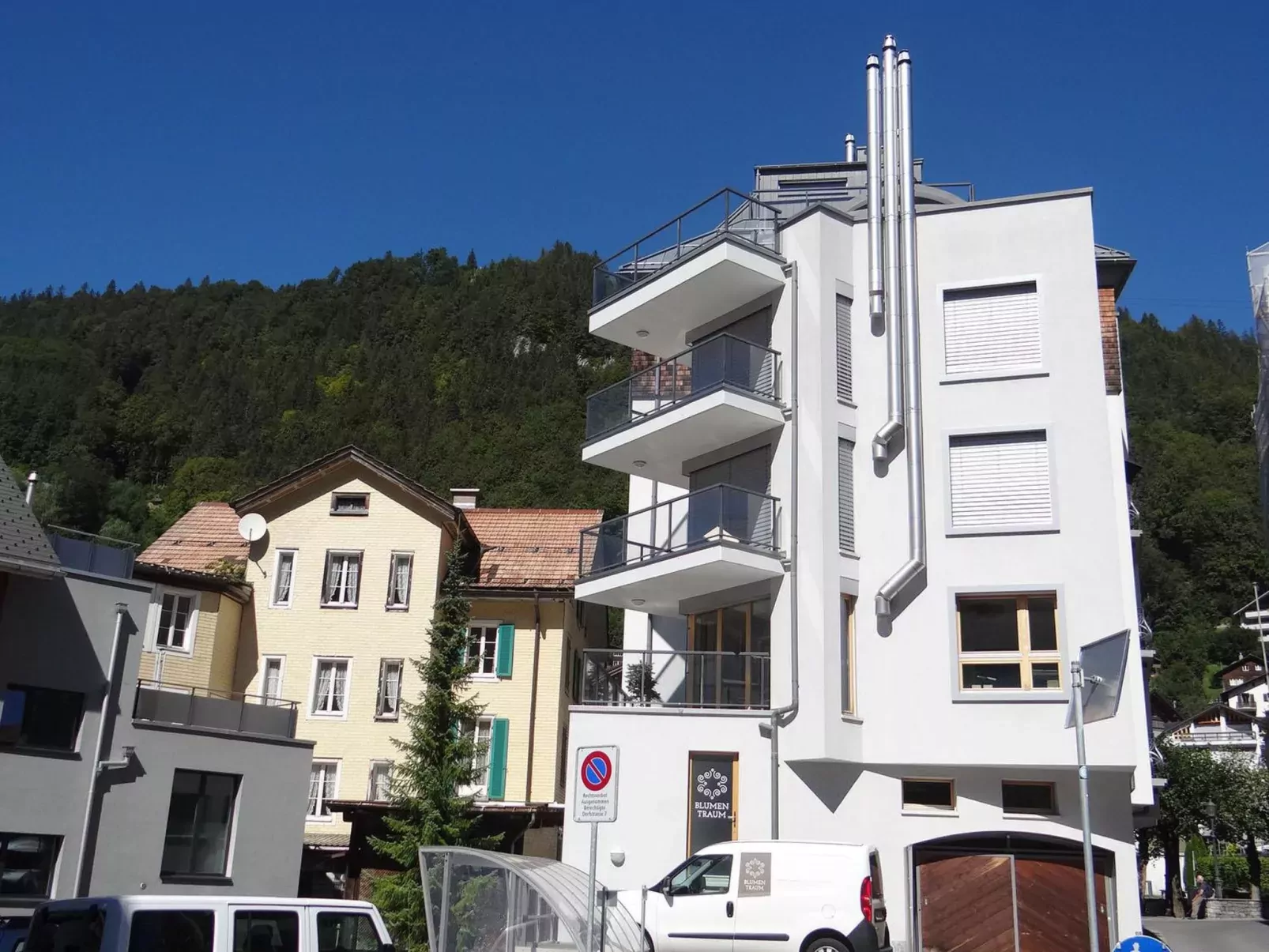 Dorfstrasse 7/42-Outside