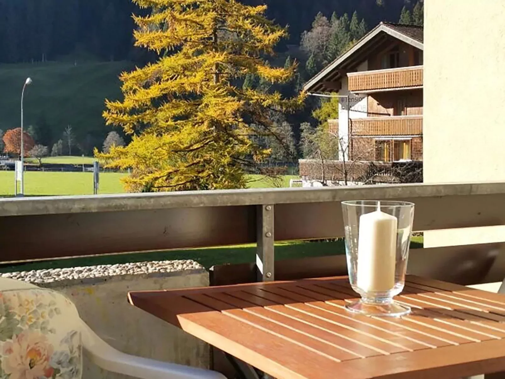 Alpenstrasse 621-Inside