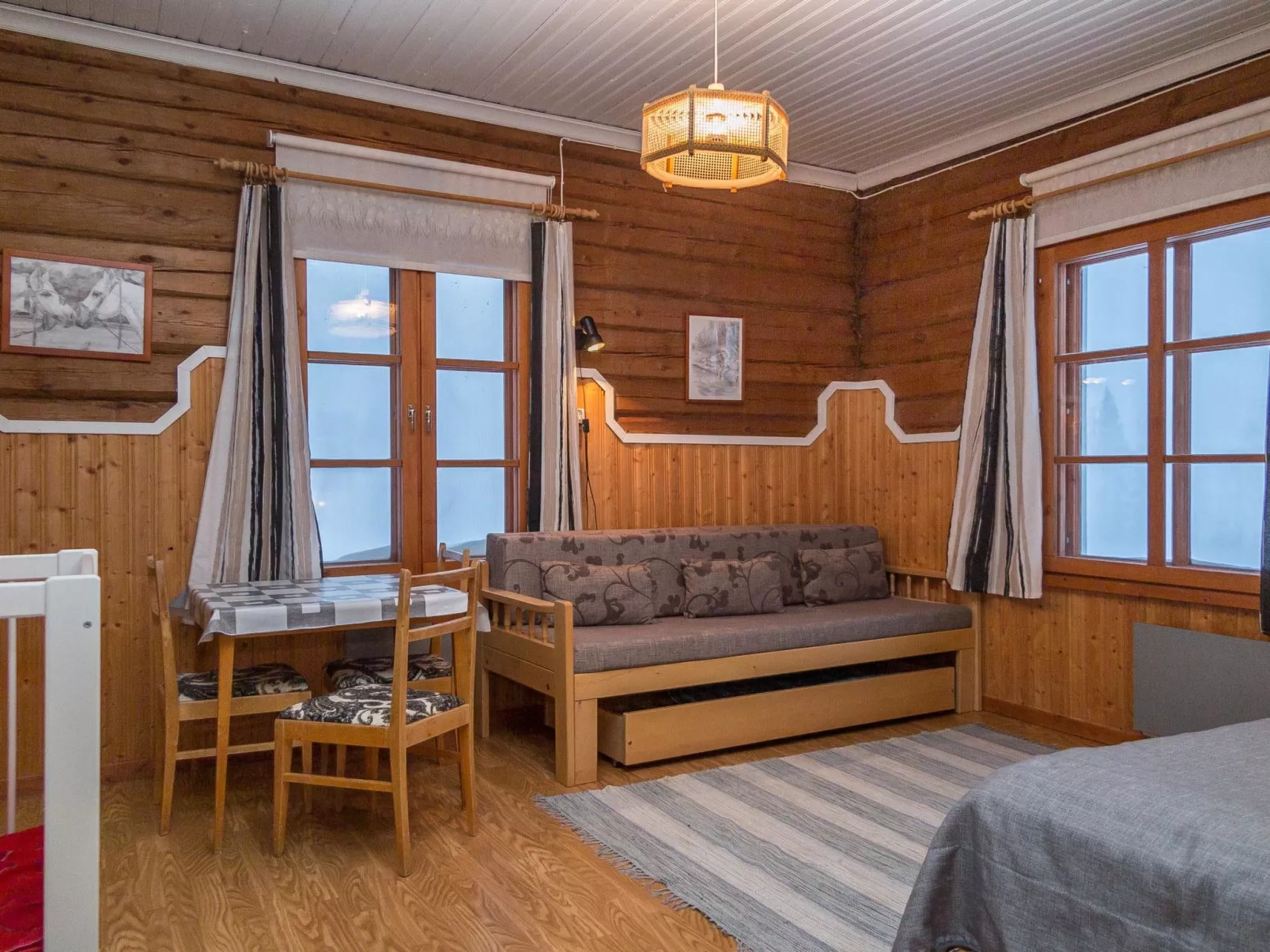 Palokärki-Inside
