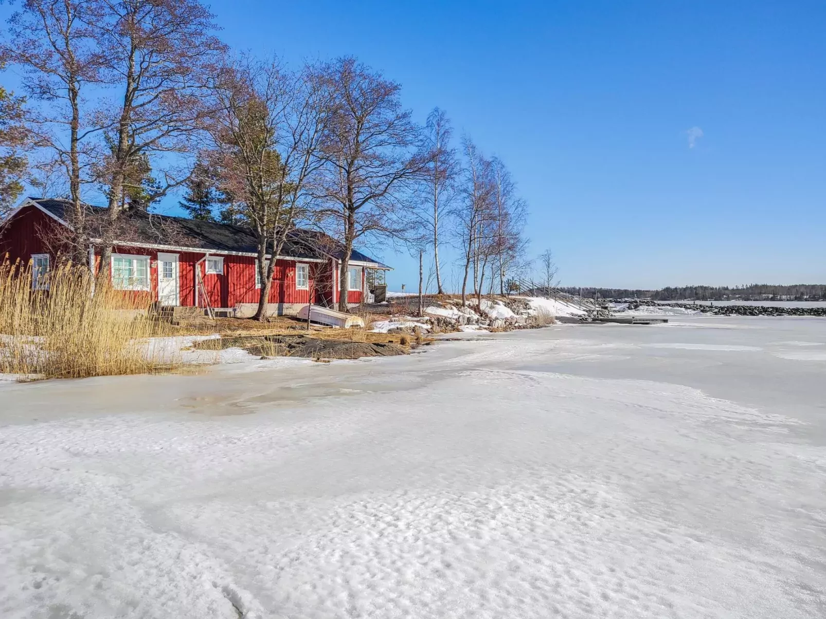 Långahuset-Draußen