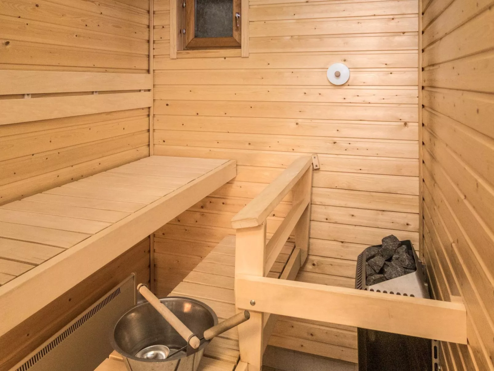 Karhunvartijan linna a3-Inside