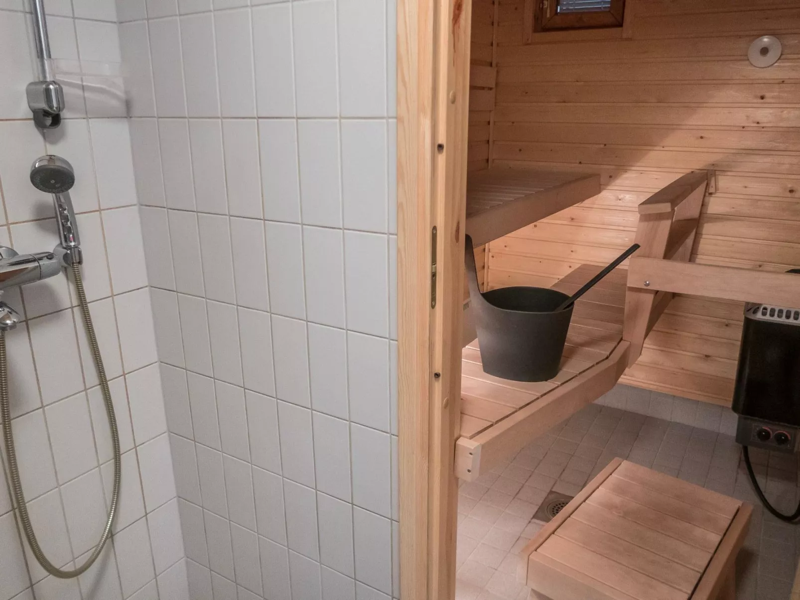 Karhunvartijan linna a7-Drinnen