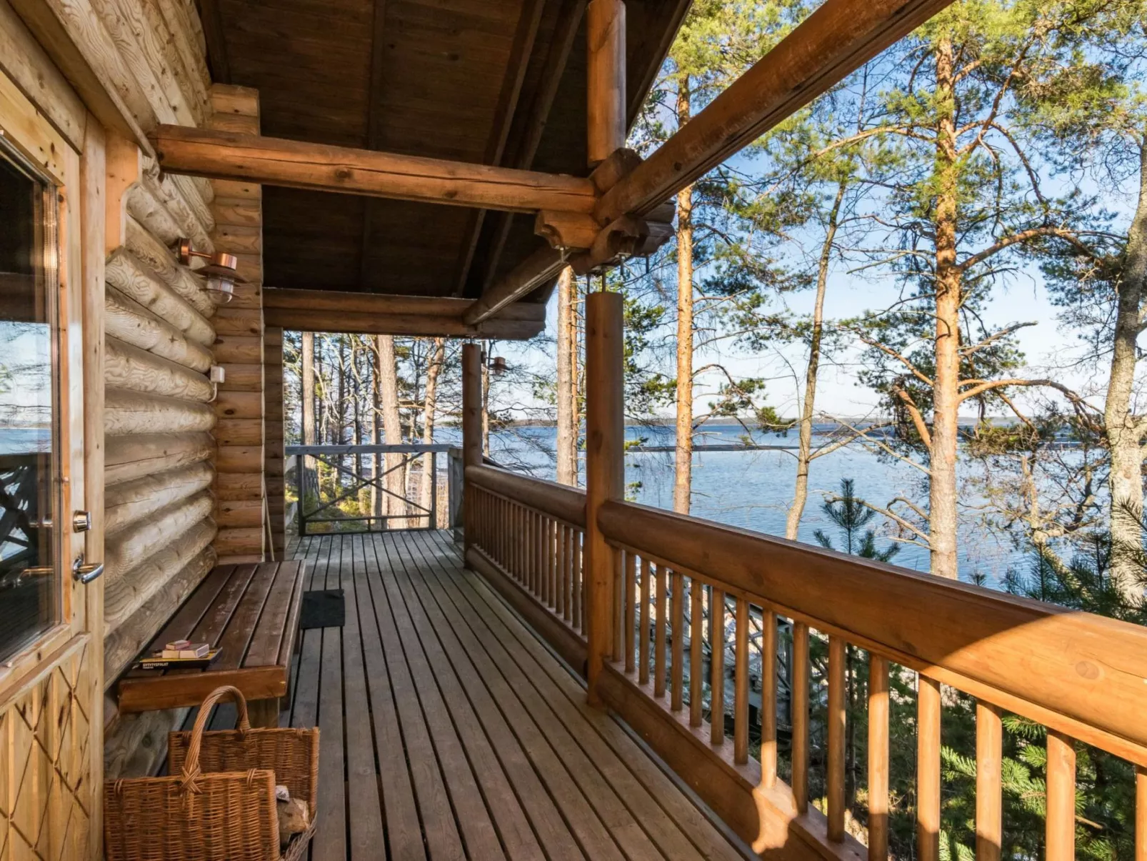 Roopenranta-Outside
