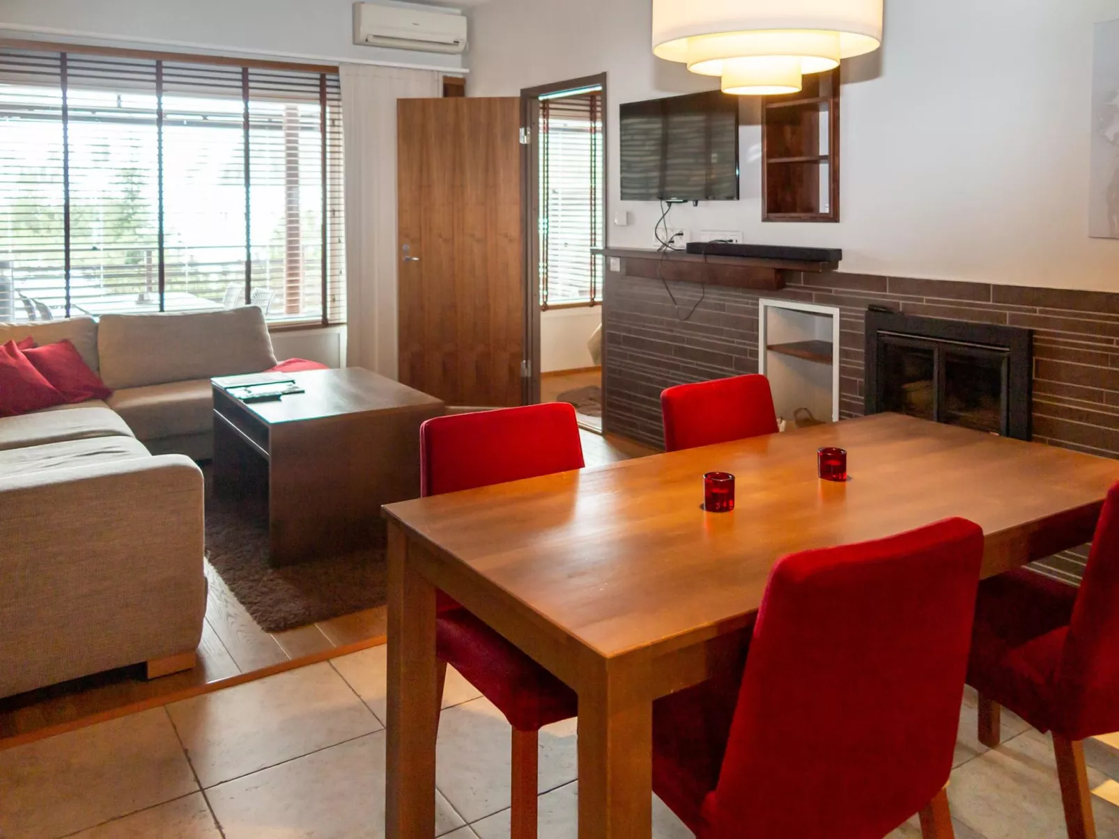 Tahko spa junior suite orange b2-Inside
