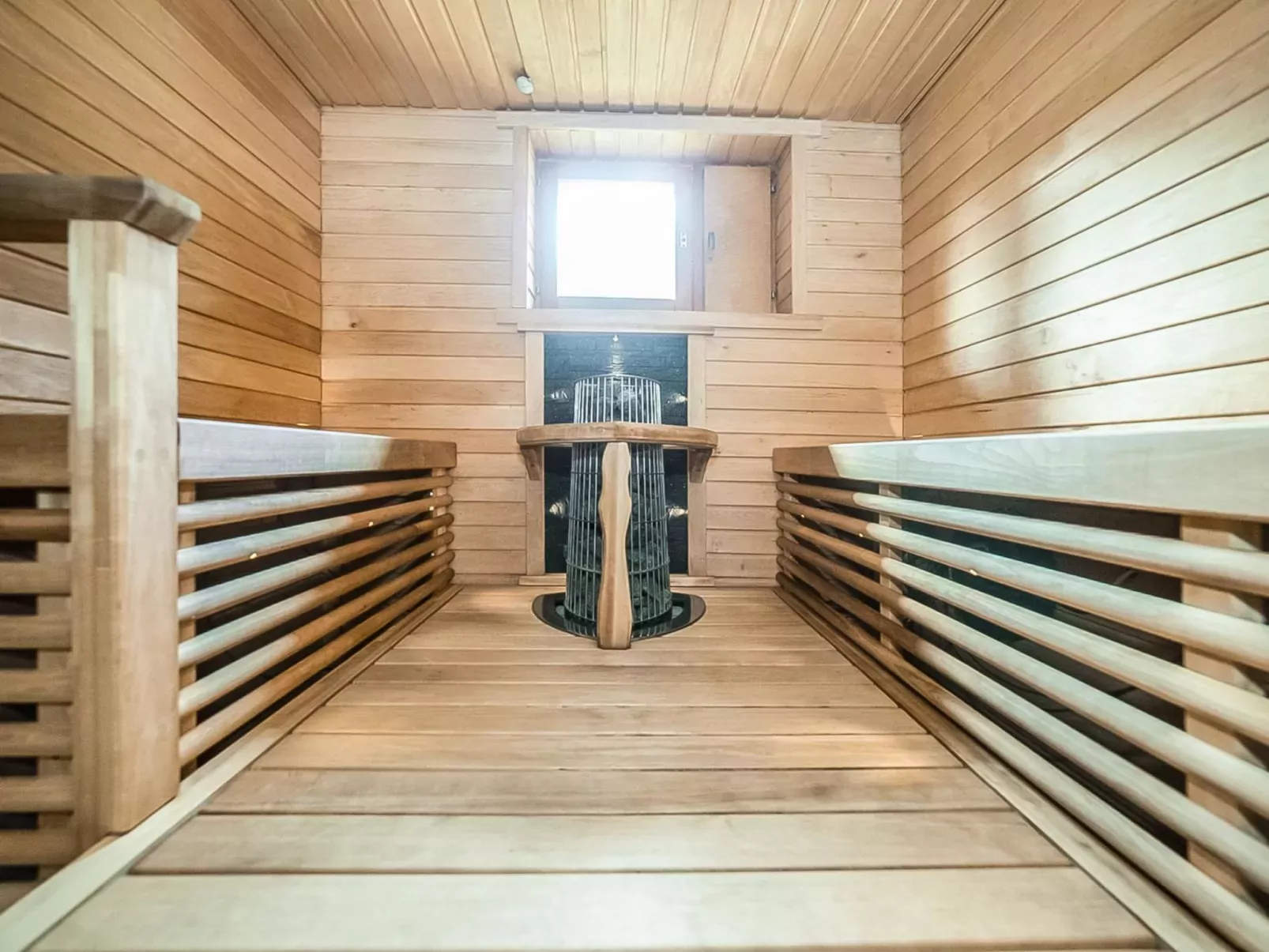 Ruska-ruka 9.1-Inside