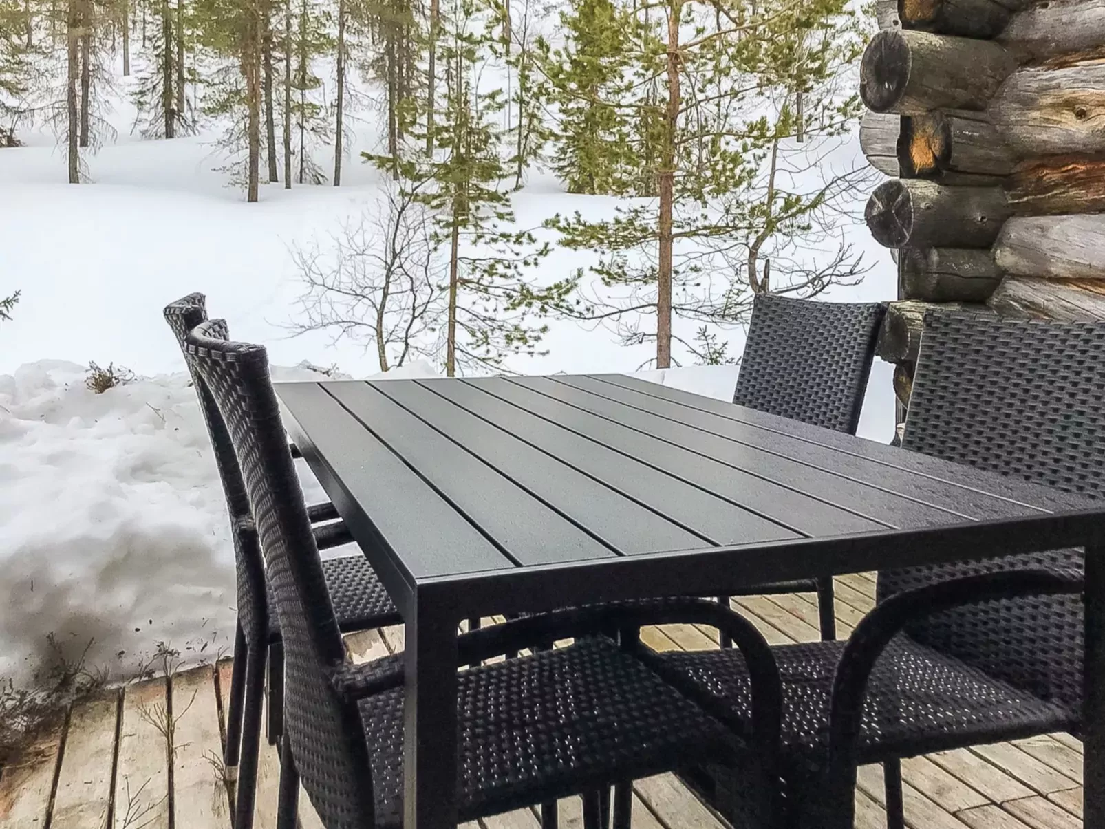 Ruska-ruka 9.1-Outside