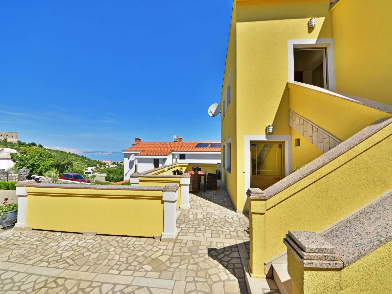 Miškulin-Outside