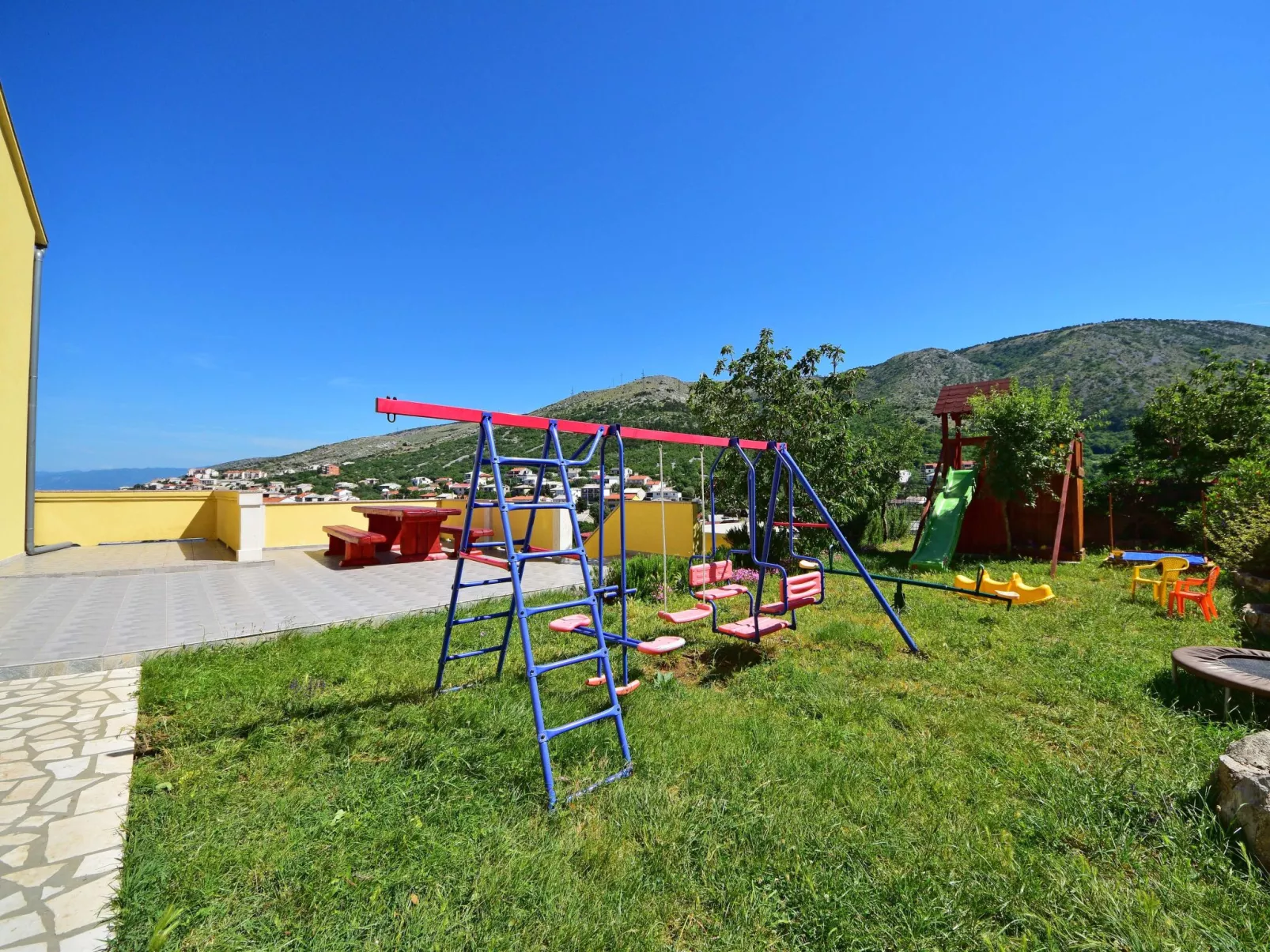 Miškulin-Outside