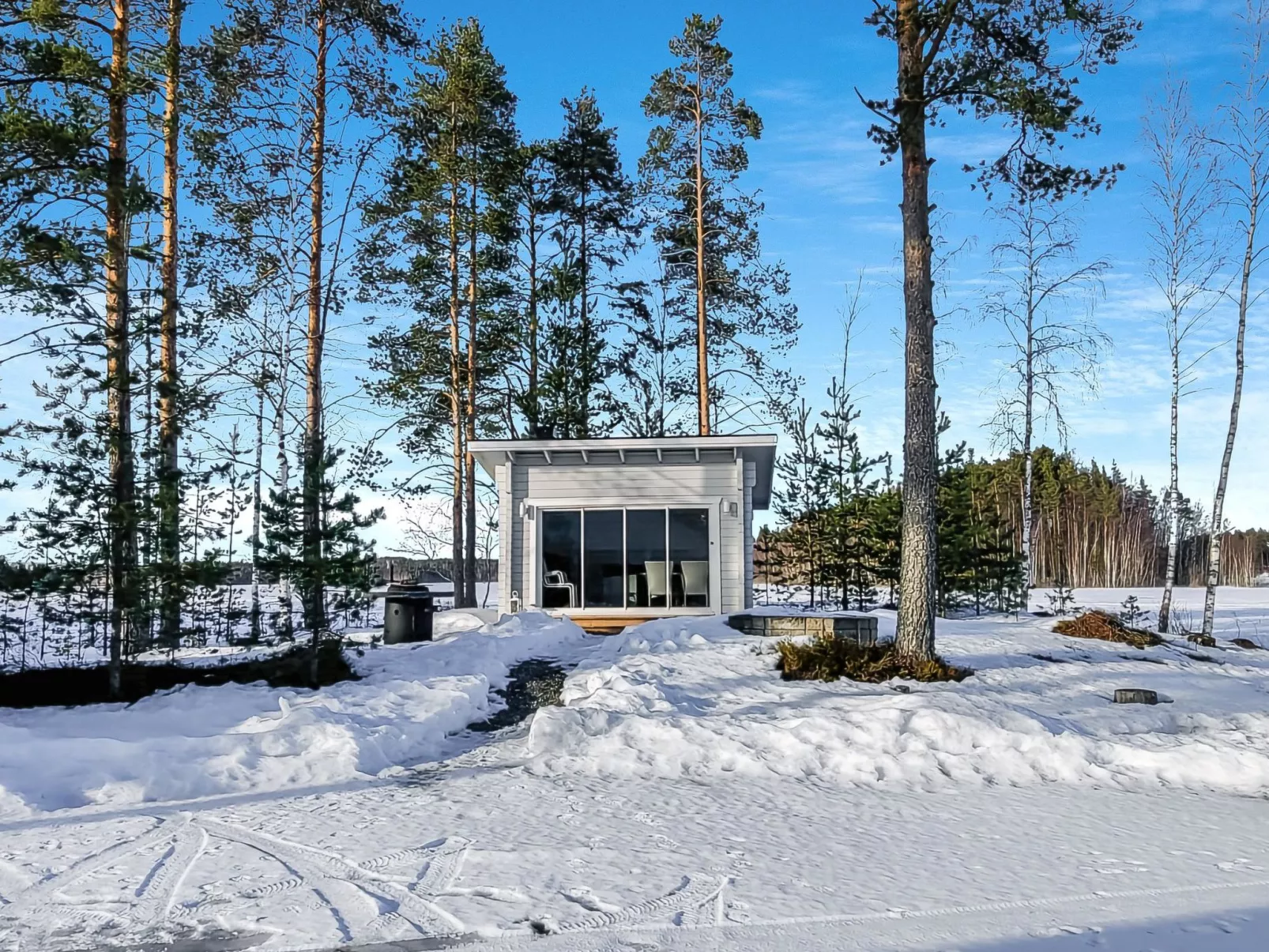 Suvituuli-Outside