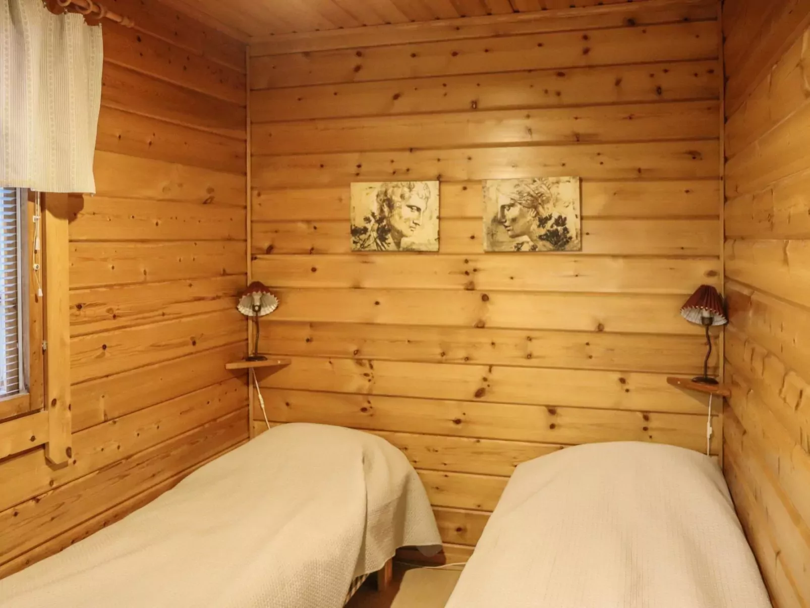 Aurinkoalppi 10a paritalo includes 2 ski-Inside