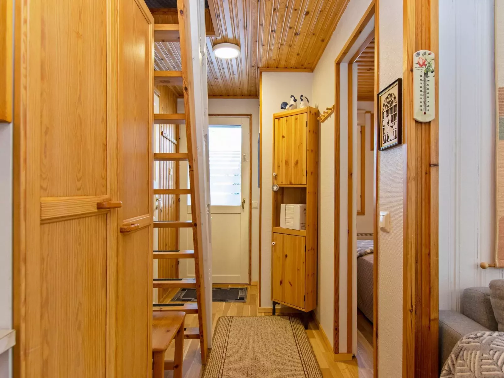 Hallantytär a2 paritalo-Inside