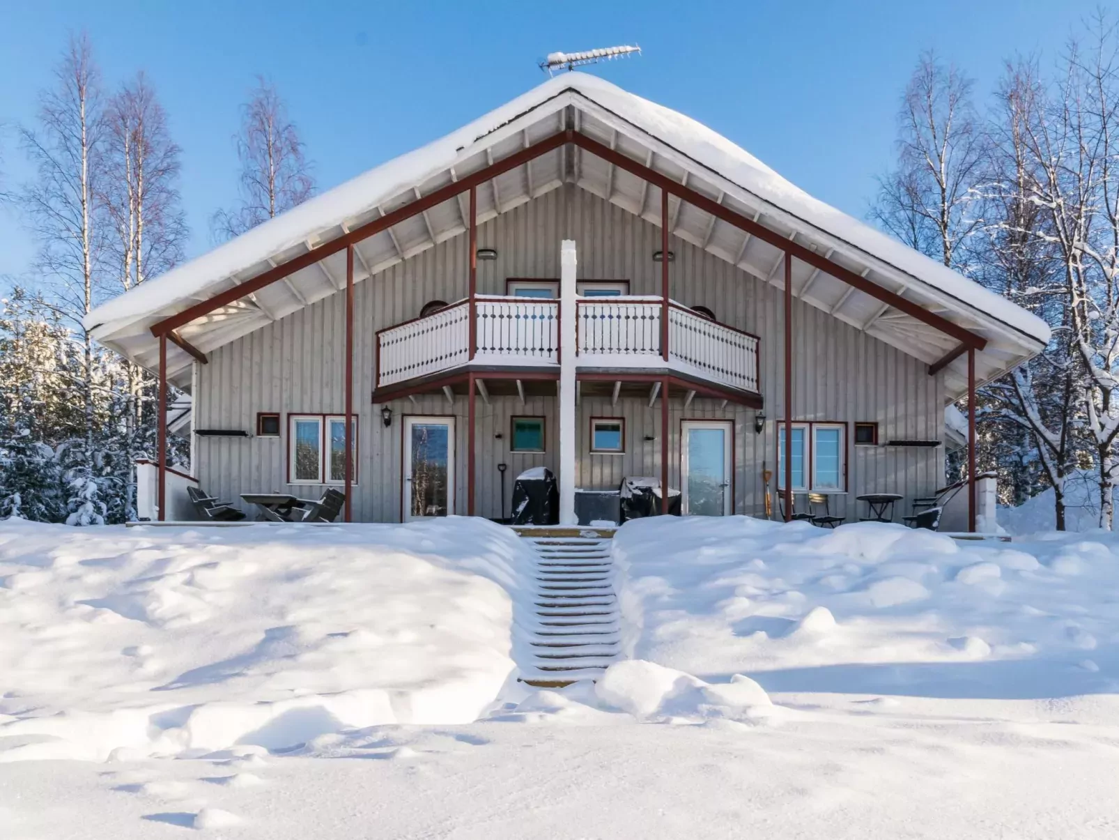 Hallantytär b4 paritalo inc. 2 ski ticke
