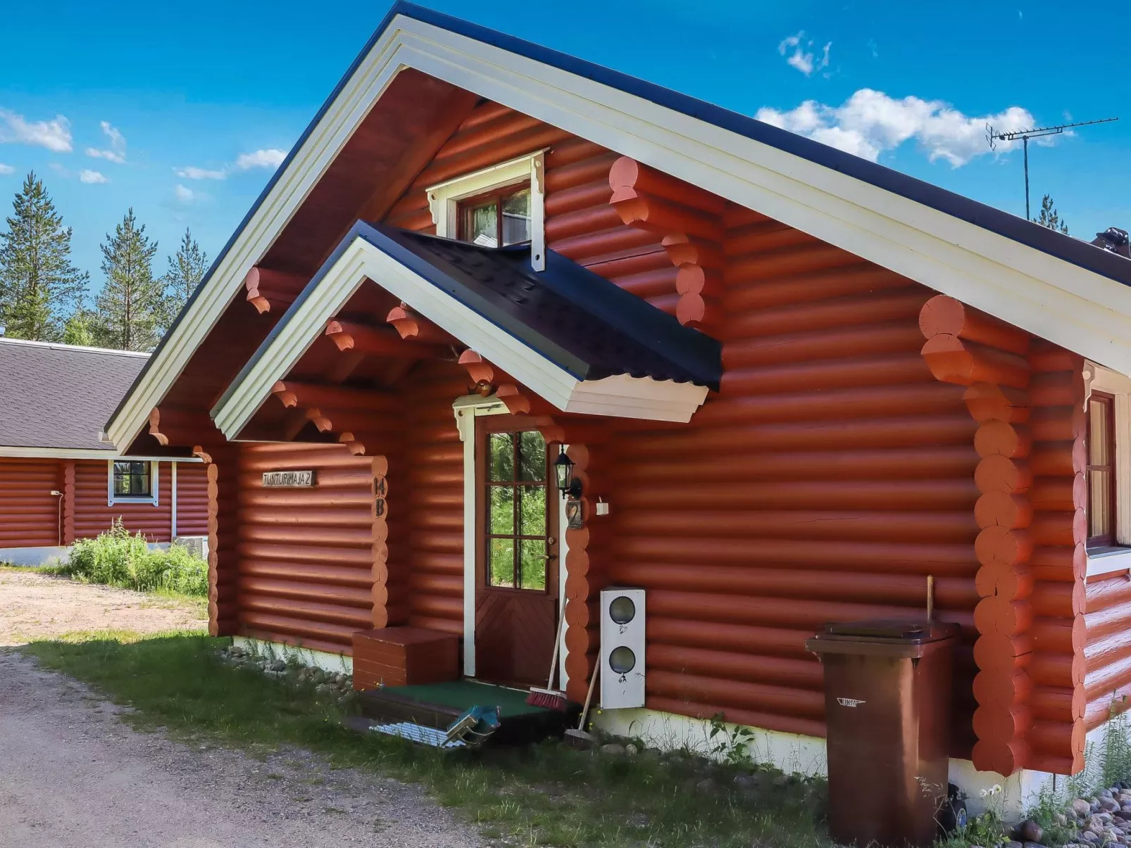 Tunturimaja 2 mökki-Draußen