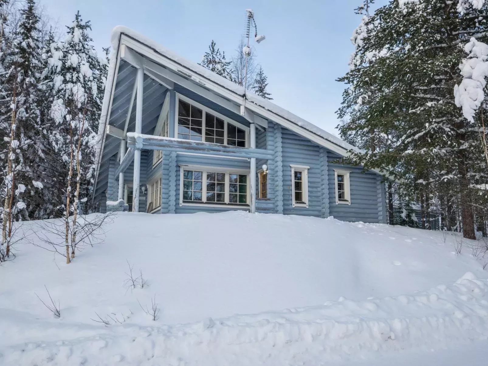Aurinkoinen cottage