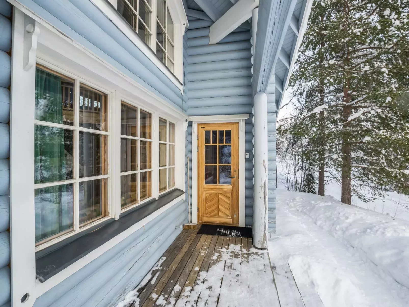 Aurinkoinen cottage