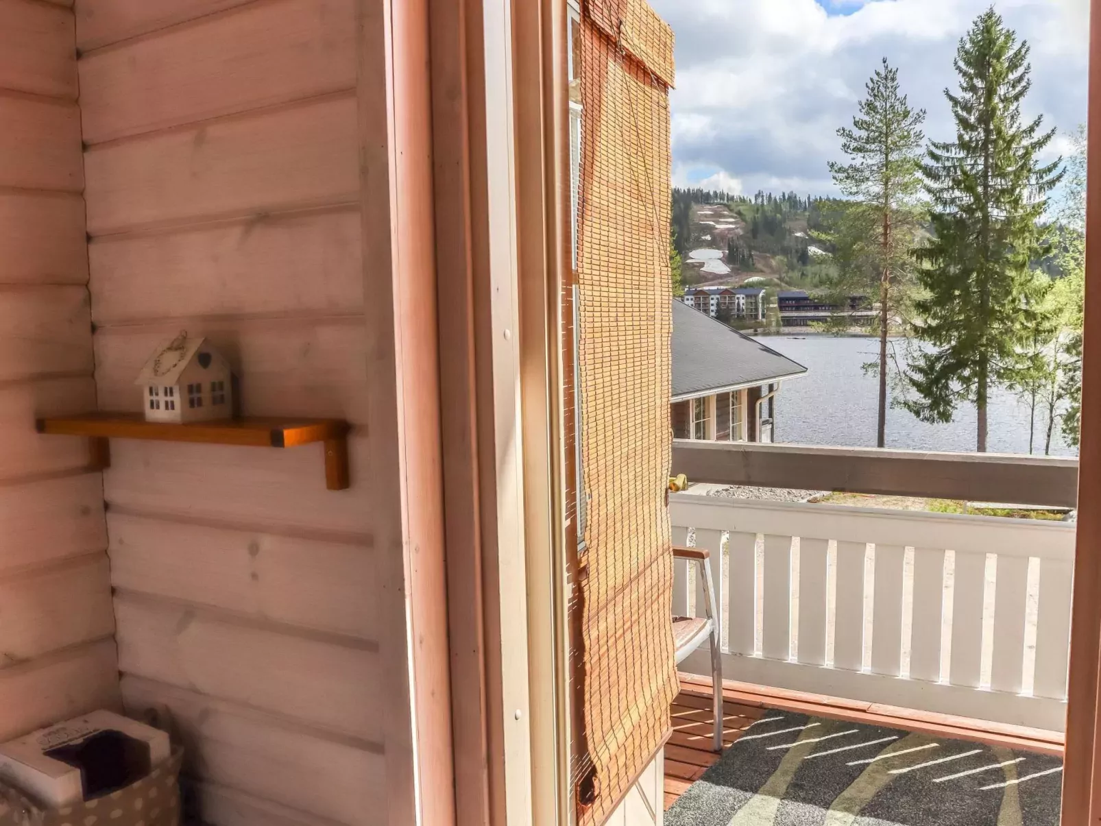 Aurinko-saaga 5 semi-detached house-Inside