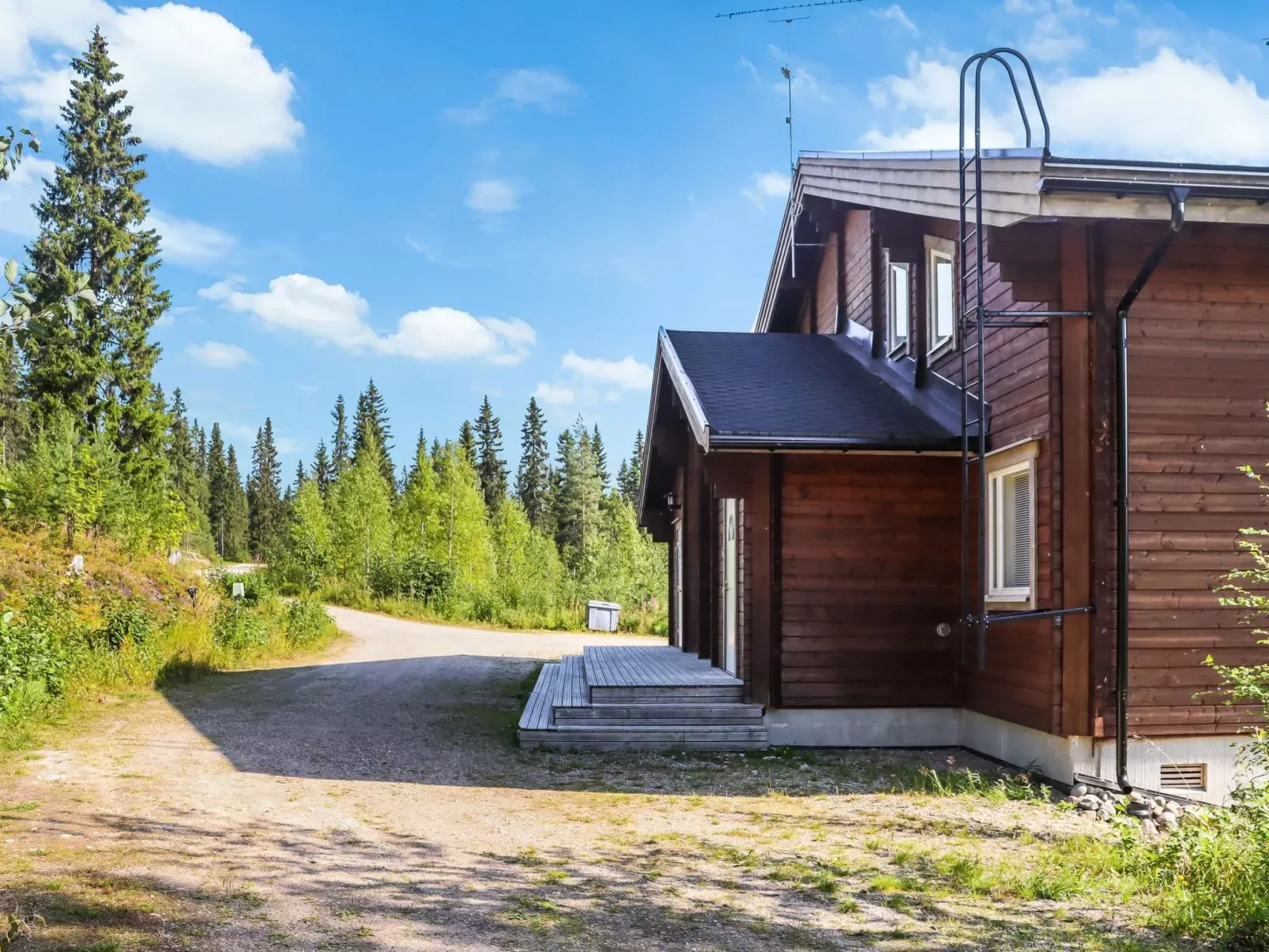 Uulanlinna b, paritalo-Outside