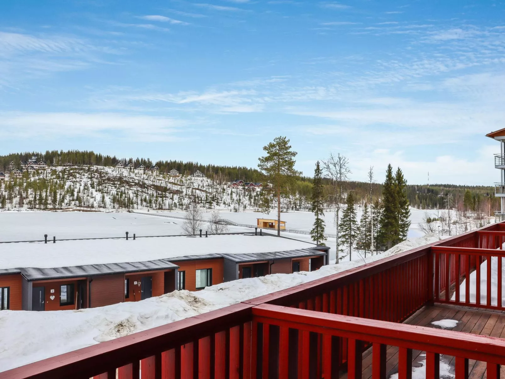 Skivillas 47 ukkohalla (a1)-Outside