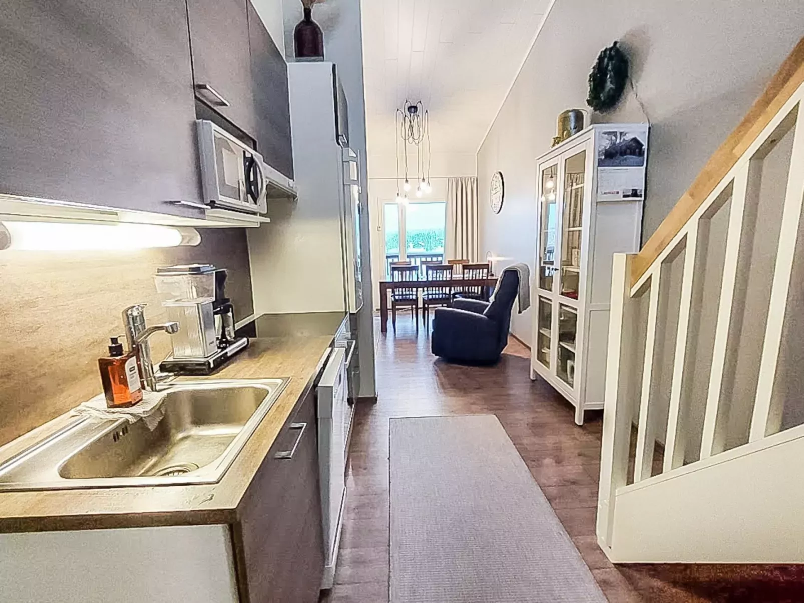 Skivillas 61 ukkohalla (b1)-Dedans